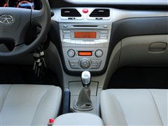 2010款 1.5L 手动尊逸型VVT