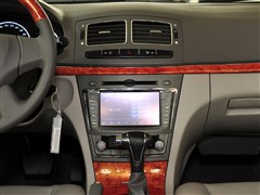 2011款 2.0L 自动豪华型