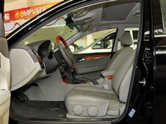 2011款 2.0L 自动豪华型