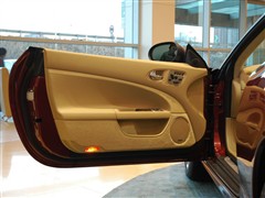 2006款 4.2L V8双门跑车