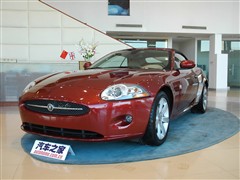 2006款 4.2L V8双门跑车