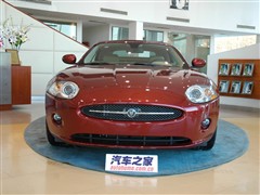 2006款 4.2L V8双门跑车