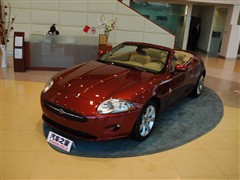 2006款 4.2L V8双门跑车