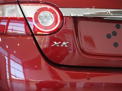 2006款 4.2L V8双门跑车