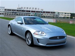 2009款 XKR 5.0L V8机械增压硬顶跑车