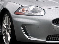 2009款 XKR 5.0L V8机械增压硬顶跑车