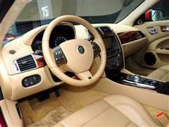 2009款 XKR 5.0L V8机械增压敞篷跑车