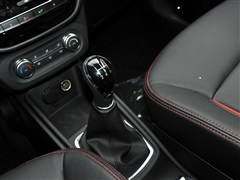 2015款 1.5L 手动豪华型