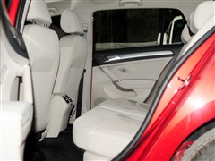2015款 1.6L 自动舒适型