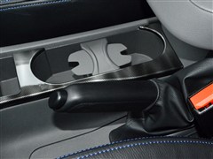 2014款 两厢经典 1.8L 手动酷白典藏版