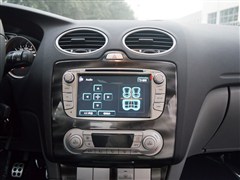 2014款 两厢经典 1.8L 手动酷白典藏版