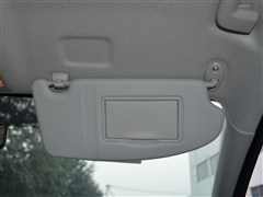 2014款 两厢经典 1.8L 手动酷白典藏版