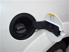 2014款 两厢经典 1.8L 手动酷白典藏版