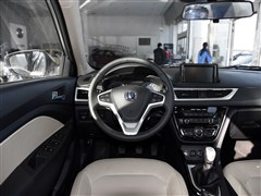 2015款 1.6L 手动乐趣型