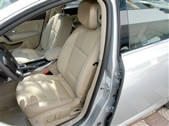 2011款 2.5L 豪华导航版