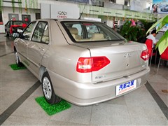 2012款 1.5L 手动标准型