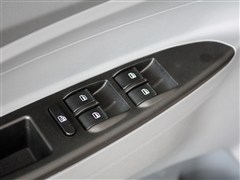 2012款 1.5L 手动标准型