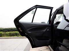 2012款 1.5L 手动尊贵型