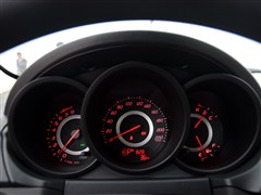 2012款 两厢 1.6L CVT进取型