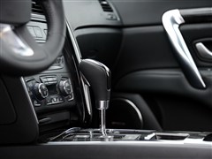 2012款 2.5L 尊贵版