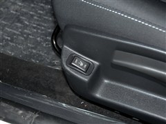 2013款 2.0L 标准版