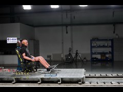 2013款 2.0L 标准版