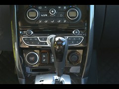 2013款 2.5L 四驱豪华导航版
