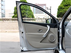2011款 2.0L 标准版