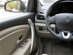 2011款 2.0L 标准版