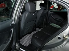 2010款 三厢 2.0L 自动尊贵型