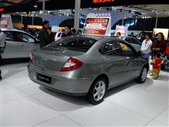 2010款 三厢 2.0L 自动尊贵型