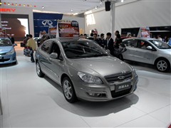 2010款 三厢 2.0L 自动尊贵型