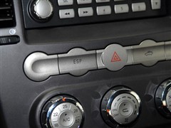 2010款 三厢 2.0L 自动尊贵型