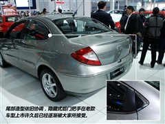 2010款 三厢 2.0L 自动尊贵型