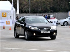 2011款 2.5L 旗舰导航版