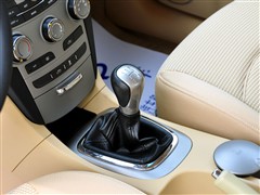 2010款 改款三厢 1.6L 手动进取型