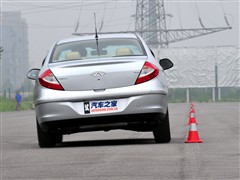 2010款 改款三厢 1.6L 手动尊贵型