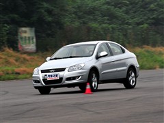 2010款 改款三厢 1.6L 手动尊贵型