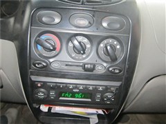 2011款 0.8L 手动领航版