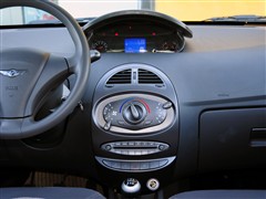 2011款 1.3L 手动豪华型