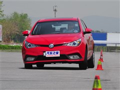 2012款 1.5L 自动领航版