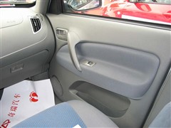 2005款 2.0L 两驱标准型