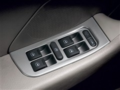 2008款 三厢 1.8L 手动华贵型