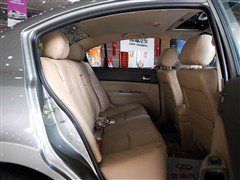 2007款 2.0L 自动豪华型