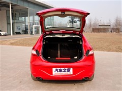 2009款 两厢 1.6L 手动标准型