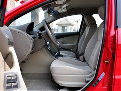 2009款 两厢 1.6L 手动标准型