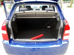 2010款 1.0L 手动舒适型