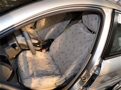 2010款 两厢 1.6L 手动进取型