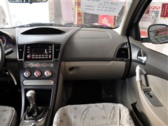 2010款 两厢 1.6L 手动进取型
