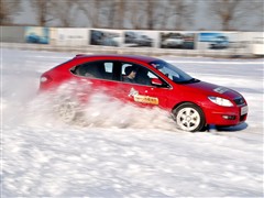 2010款 两厢 1.6L 手动进取型